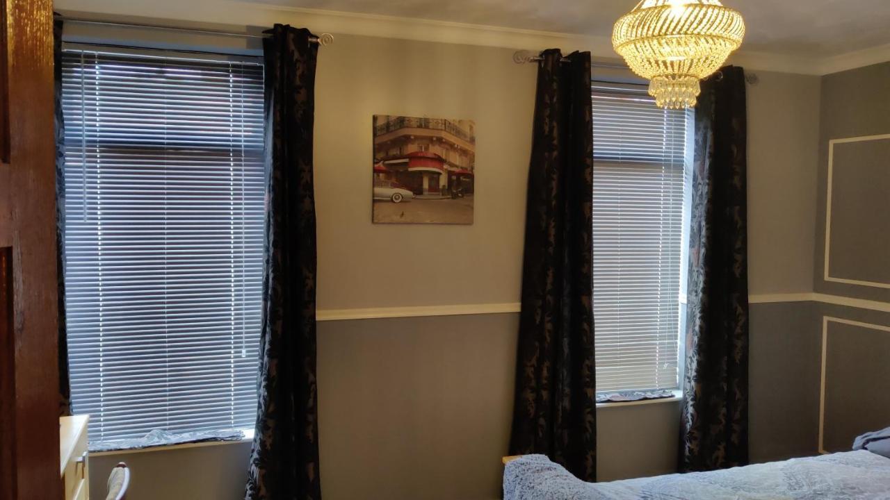 Brads Place -Ballymena Central-New Managent-Fidelity Llc Newly Renovated Welcome Oda fotoğraf